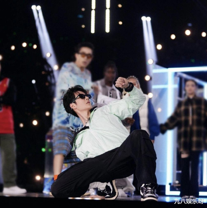 �����衷�ܾ���, ��λ�ӳ������ع�, ��һ���������