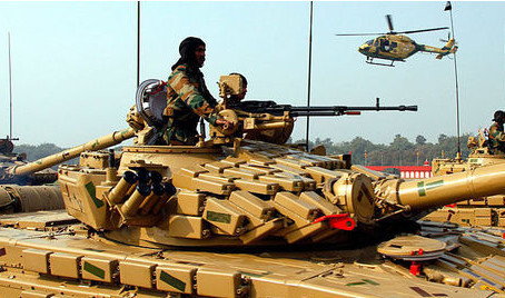 在这里小动作不断,例如,印度花费了10亿人民币修建了一座萨地亚大桥