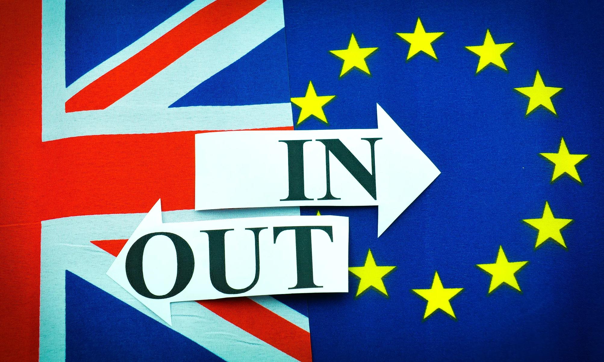 重返欧盟要废英镑？支持率从55%暴跌至35%，这条件英国扛不住