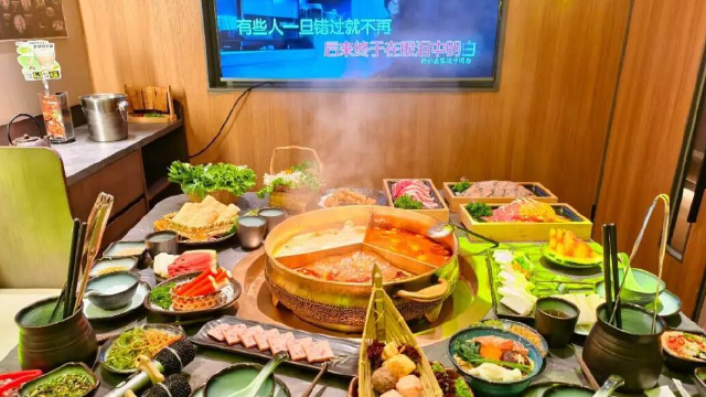 餐厅的夜生意, 越来越野了