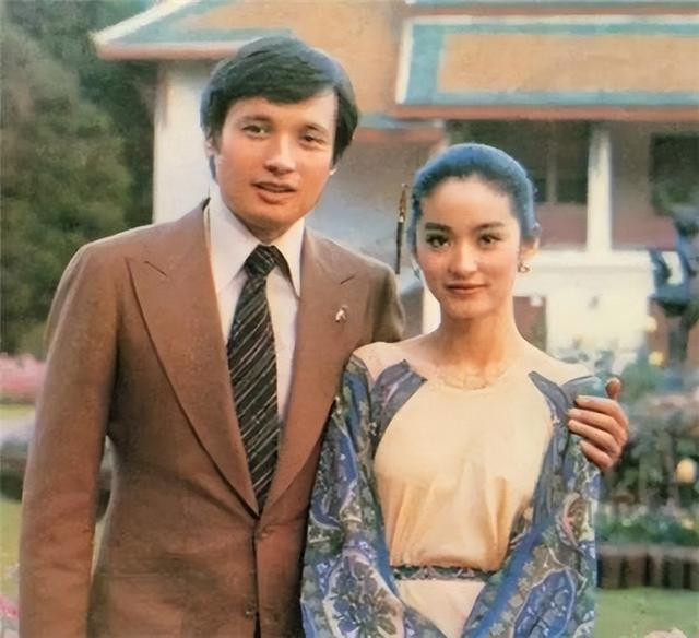 秦汉: 与林青霞虐恋20年, 看了他76岁的处境, 证明周润发没说错!(香港明星,林青霞,秦汉,周润发演的电影)