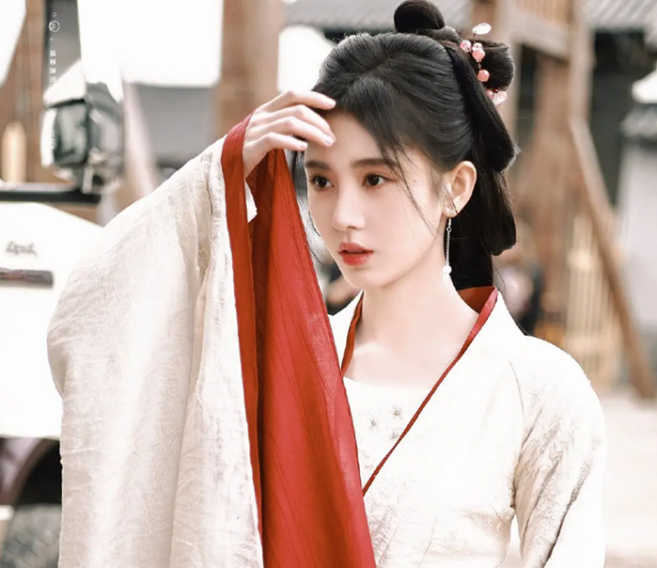 三大平台古装剧《与凤行》《烈焰》《花间令》同台竞技, 你追谁?