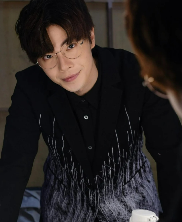 TVBС�����ڻ���, �¾���������Ϸûѹ��, ��ò��������������(�����Ա��)