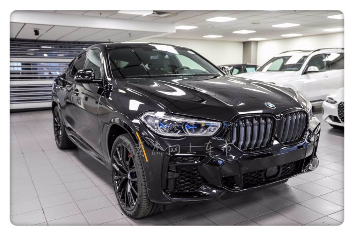 海外实车 宝马x6 M50i 黑武士 运动感强烈 搭载4 4t V8引擎 全网搜