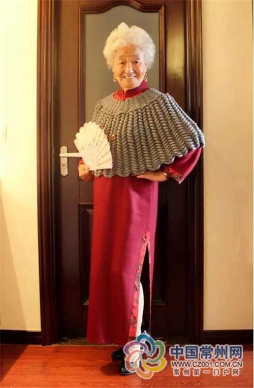 常州奶奶为留学女儿亲手制作上百件旗袍 惊艳美国人