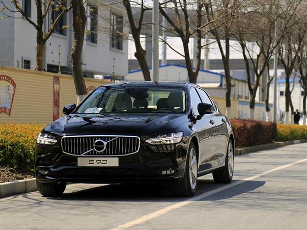 朋友说, 这台沃尔沃就是装了轮子的"宜家"? !