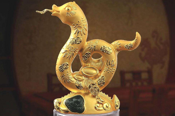 属蛇人的最佳配偶, 不离婚就注定大富大贵, 相爱一生不分离!