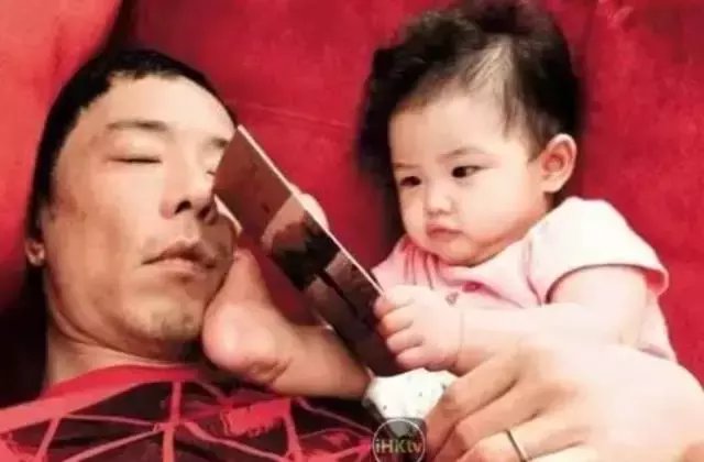 相恋3年被绝情抛弃, 42岁为爱高龄产子……如果最后是你, 苦一点又有什么关系