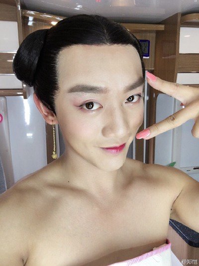 郑恺扮宫女美艳赛天仙 罗志祥刘烨邓超高晓松 明星男扮女装个个妖娆