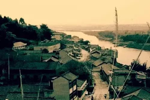 重磅! 四川最后一个古镇, 将成为中国文化门户!
