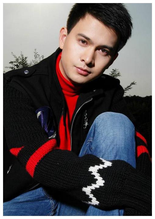 婚后第二年,蒋宏杰诞下了一个女儿,魏哲浩无微不至地照顾着生产后的