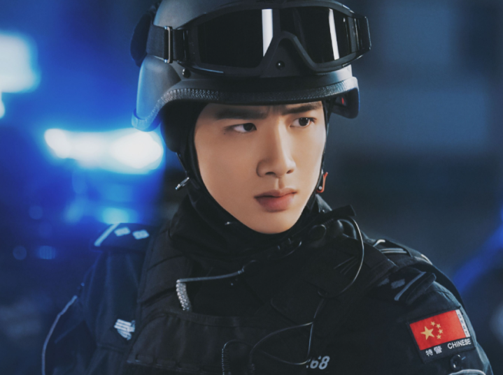 �ײ�����! ��һ��40�����ɾ���Ϯ, ʵ��������, �ⲿ��ͨ��ҲҪ׷