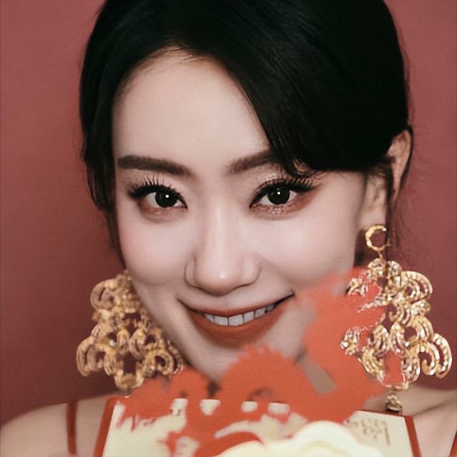 ��С�: �ݼ���������, ʵ����Ů��Ա����֮·(�ڵ�����,�ݼ�,��С�,����������˭)