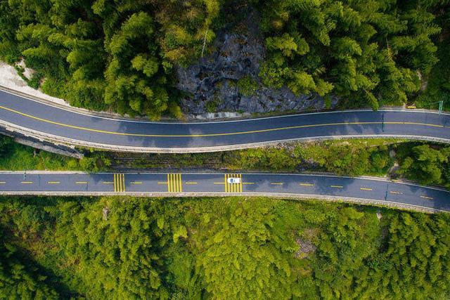 秋名山车神到底到底是什么梗?