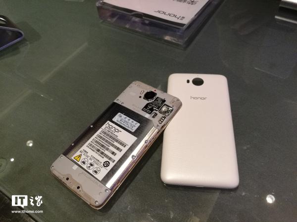 榮耀暢玩6好不好看? 榮耀暢玩6真機圖賞