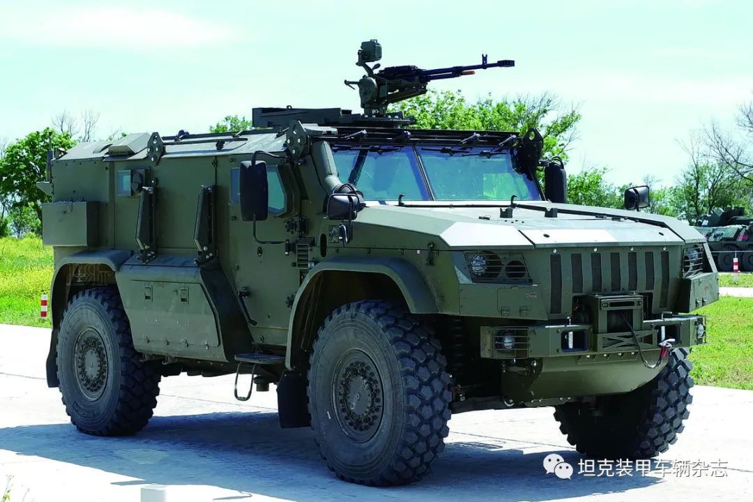 俄空降部队的新平台——"台风"vdv轮式装甲车_zzd_学生时代