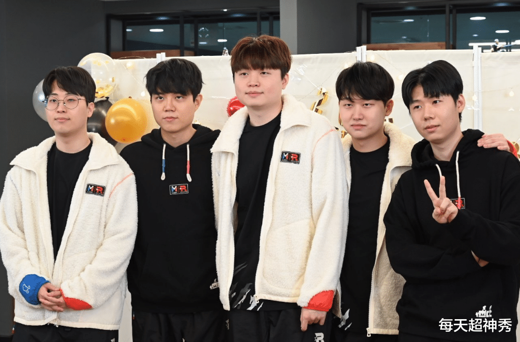 Faker火力全开, T1爆冷战胜KT, Gumayusi逗笑粉丝