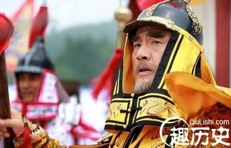 穆彰阿善于察言观色,就天天穿着打补丁的衣服去上朝,因此得到他的夸赞