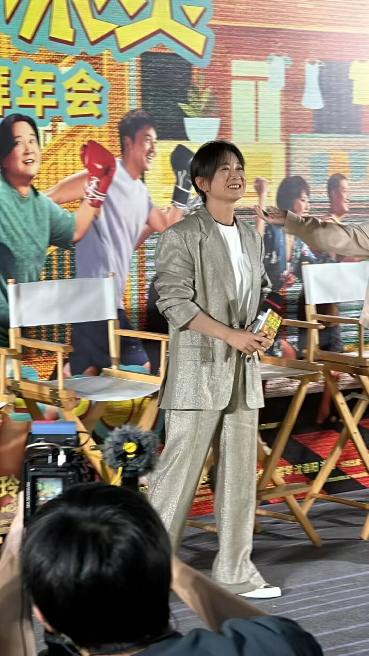 ������ӳ����������, һ����ͷ10��̫���, �����뺰Ư��(��Ӱ��ӳ���Ǽ����)