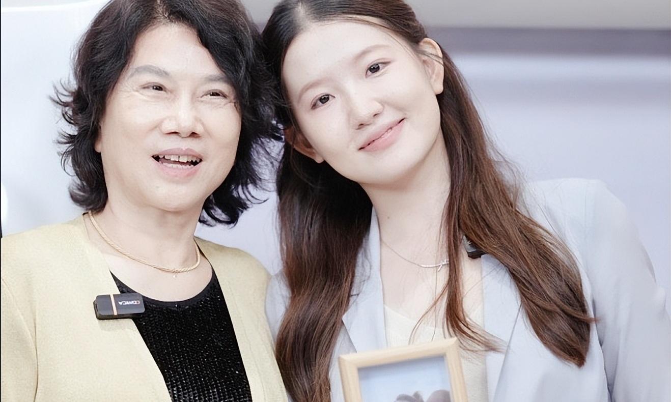格力仍握45枚孟羽童商标！陪董明珠过72岁，并非复职