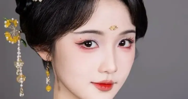 汉服圈顶流美人跨界短剧! 古韵甜妹至春禾凭实力爆红