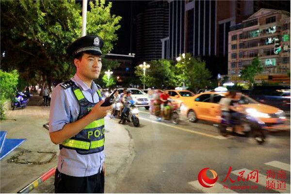三亚推行路长制显效 让交通“堵路不堵心”