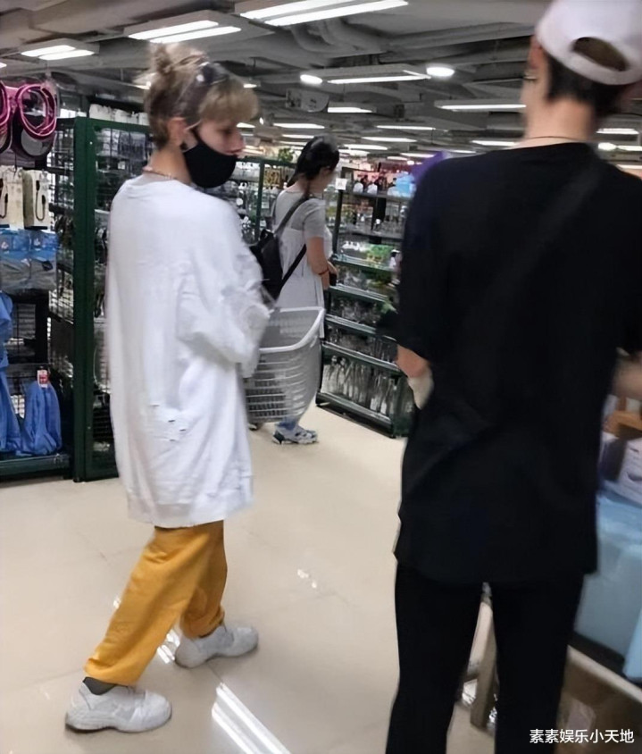 ϲ! СŮϵʽƱ, ĸŮž(ǶС)