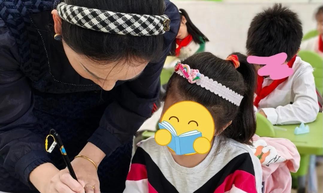9次触碰非隐私部位，女童课堂有说有笑：法院驳回20万索赔