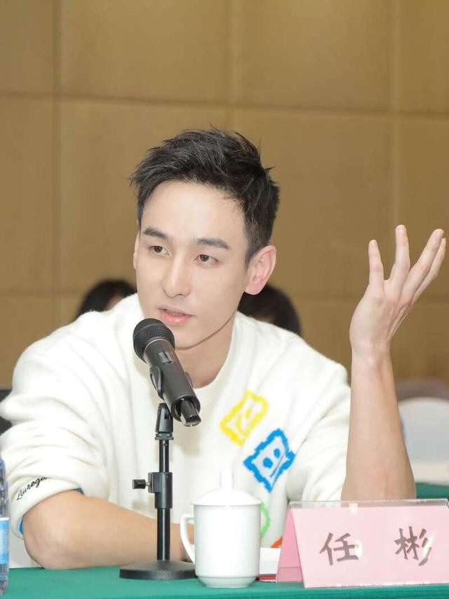 ���Ӿ硶����, �������������ֻ��ھ�����(��������Ƿ�����)