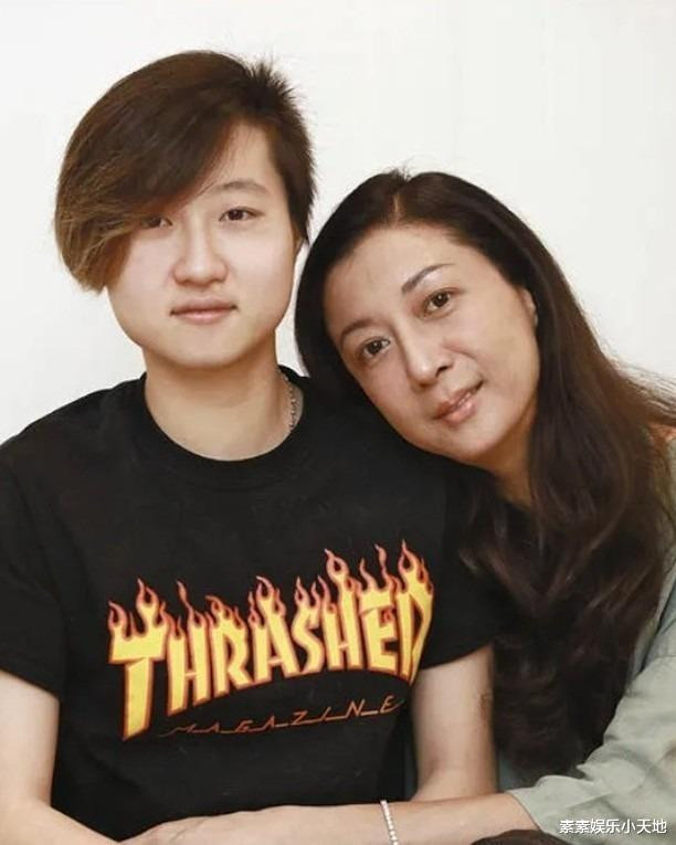 ϲ! СŮϵʽƱ, ĸŮž(ǶС)