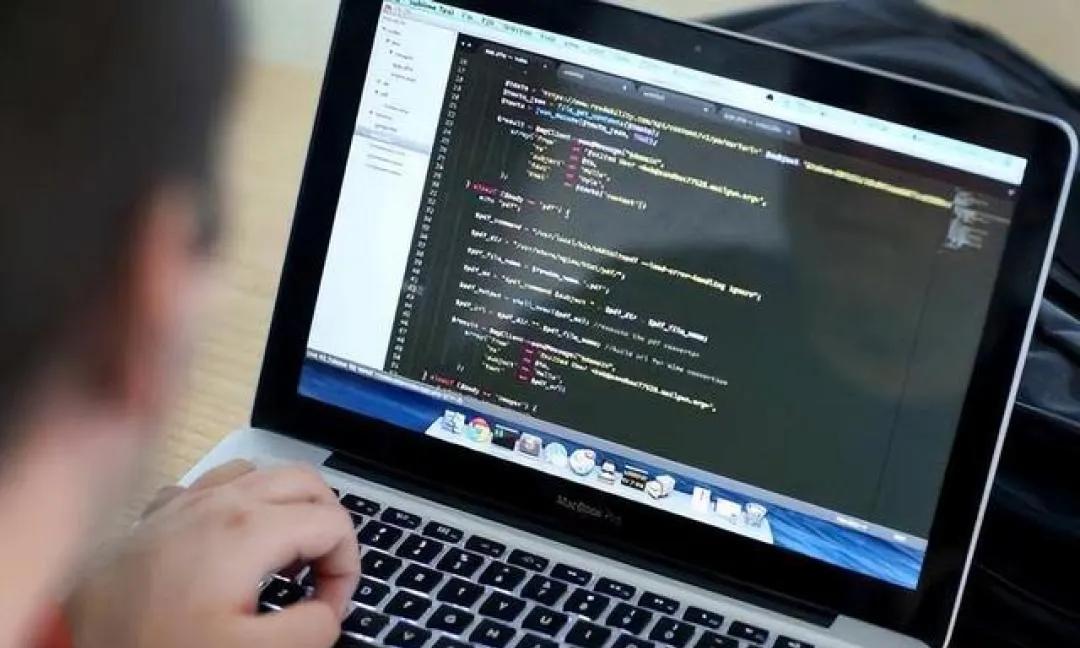OpenCode密钥遭窃刷：黑客不卖钱，竟用来免费训练小模型
