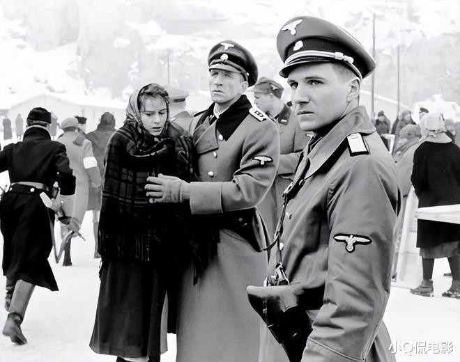 ˹Ƥ������ִ����6���߷ֵ�Ӱ, ���������Գ�Խ������(˹Ƥ������)