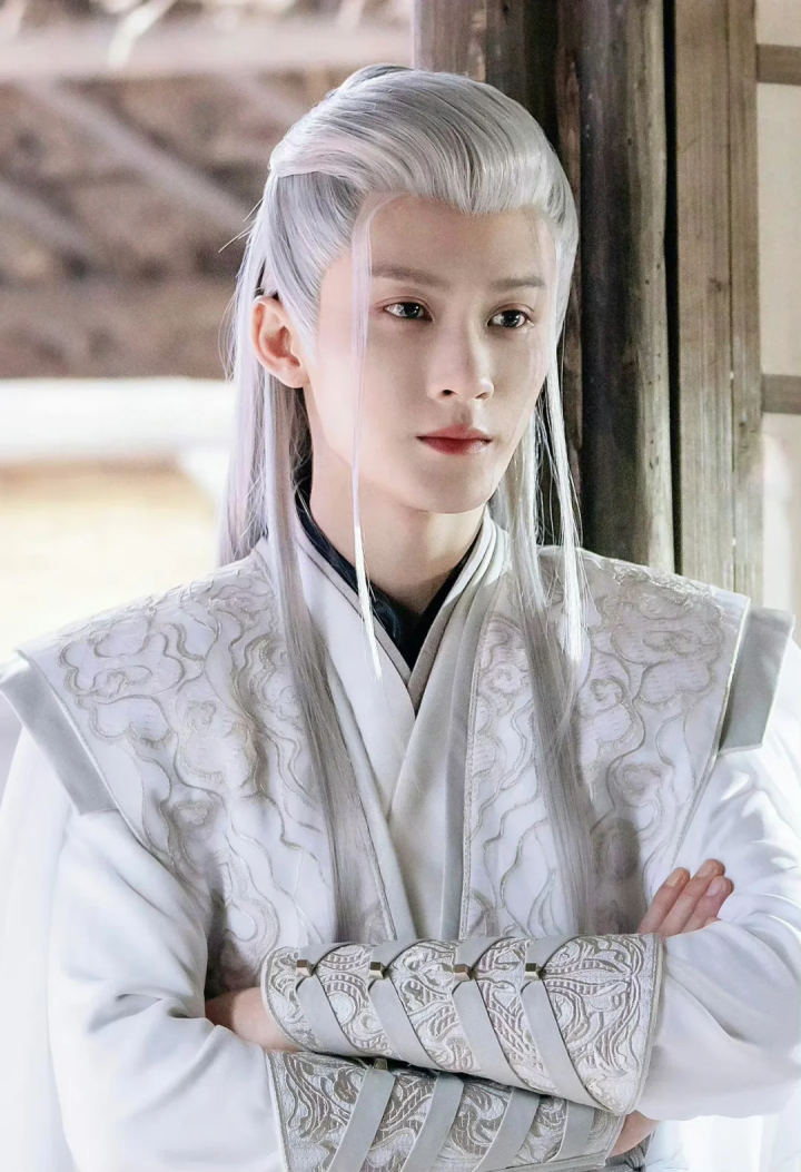 ��, ��λ��װ��������, ��һ����Фս�����㡢���������μ��ס�̴����˭����İ��¹�?