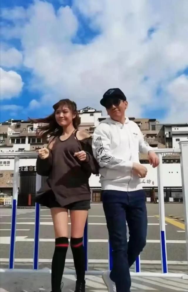 二嫂苏妙婵嫁给了大伯康祈光现实中他们还有一个独生宝贝女儿
