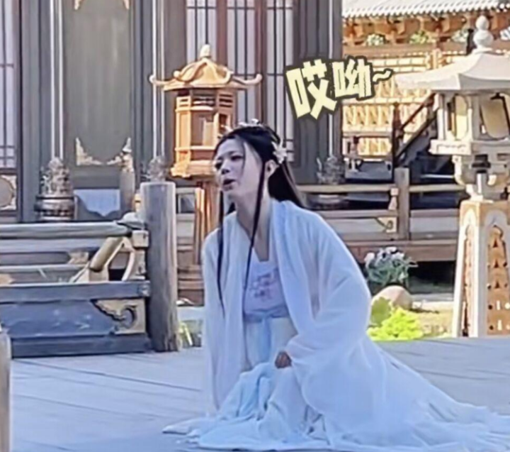 95��Ů��Ա���ؼ��¹�, ����Ա��20��������Ь, ����: ��ż�군��(95��Ů�ǹ�װ)