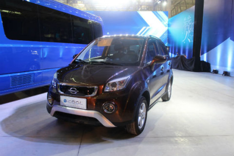 长江汽车当下重点打造的是纯电动商用车,此时此刻长江汽车的生产线上