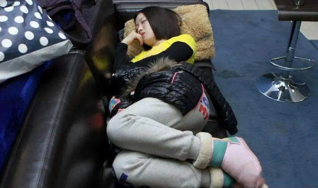 “红颜薄命”姚贝娜: 去世十年, 父母的坚持让人泪目, 他们怎样了(内地明星,姚贝娜是谁)