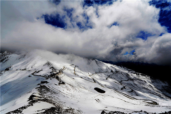 [鏡頭·長征路上]雪山草地鑄豐碑