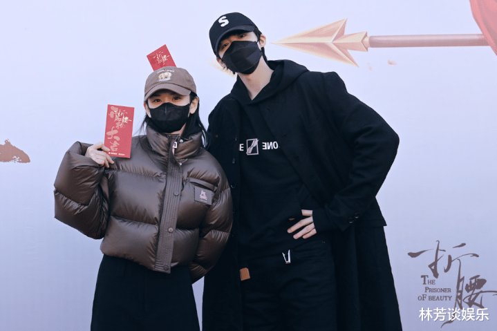 ����������һ���Ĵ�����, ��֪���������ڡ�ק��ʲô!(����������Ȼ������)