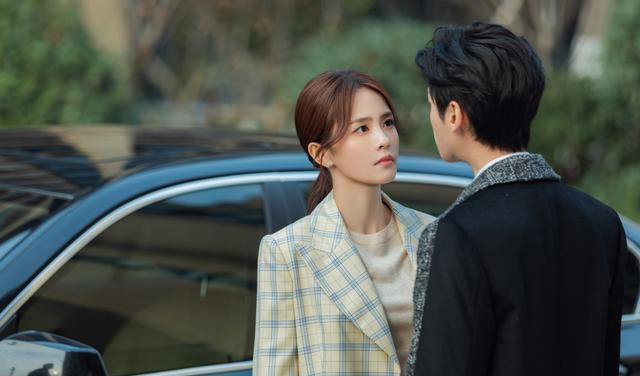 《半是蜜糖半是伤》江君: 不再傻白甜, 这才是新时代的偶像剧女主(半是蜜糖半是伤袁帅被江君打)