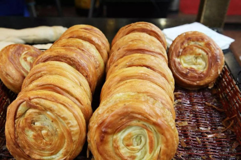 安康的秋天 一定要去吃现炸出来羊肉饼