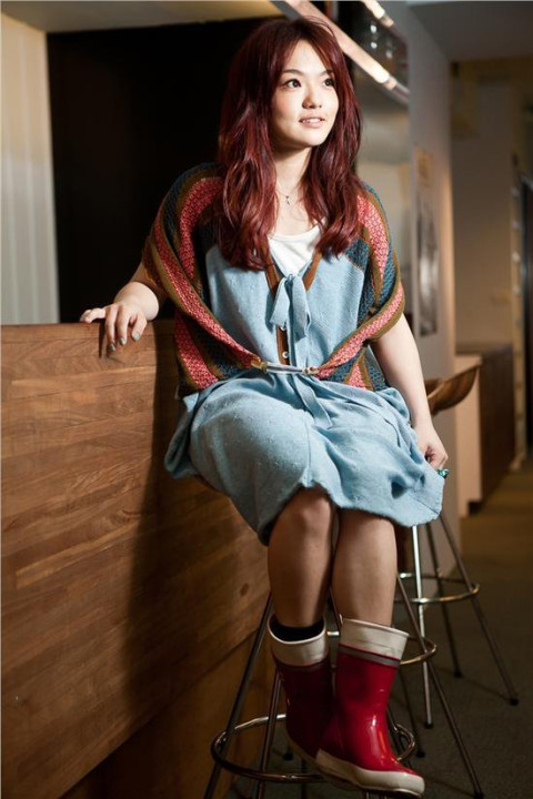 lala徐佳莹网络呼声很高 辛佳/文 新浪娱乐讯 近日多档2016年第一季度