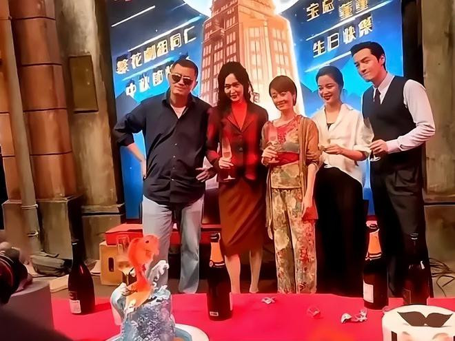 ������ӳ��, ��˺͵ط�̨�ֲ�, �������ô��, ��������ƾʲô(�����������������Ӿ�)