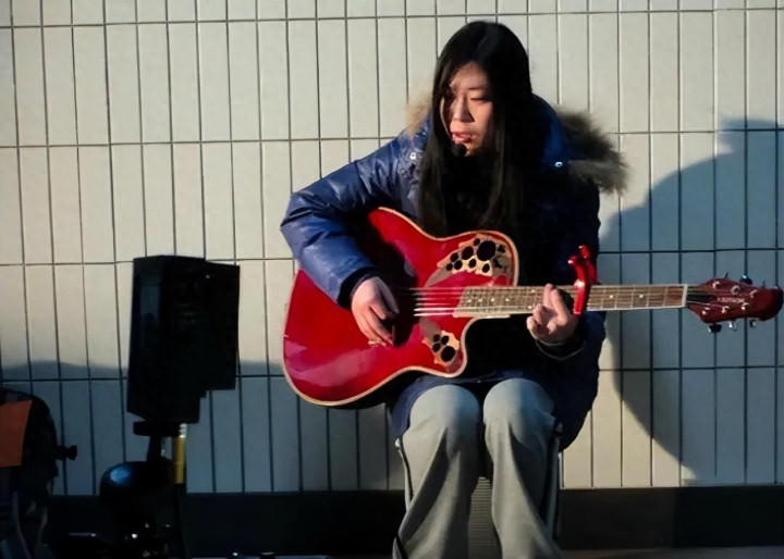 16ǰ, ǸڱµﳪŮ, ô?()