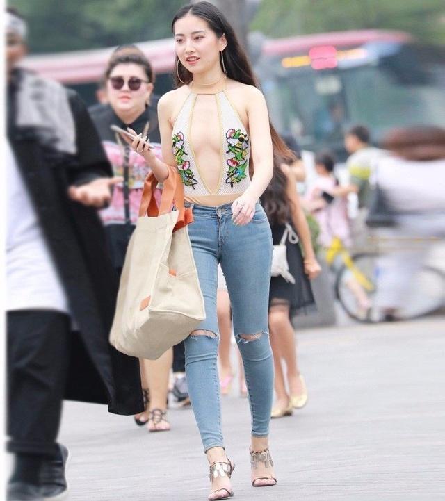 路人街拍, 身材好, 懂穿衣, 个个娇艳欲滴