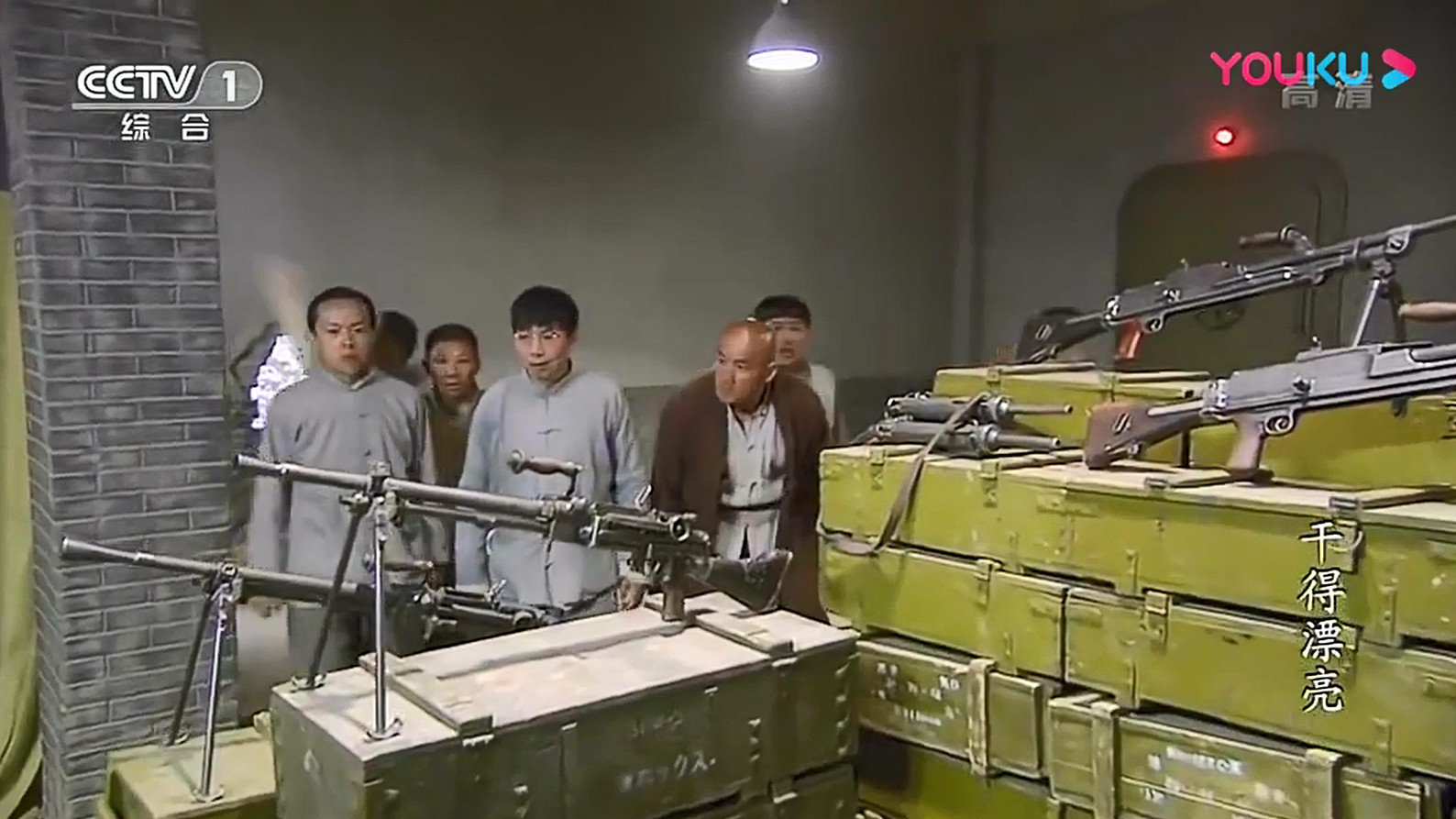 八路军挖地道,没想到直通小鬼子的军火库,这下大丰收了