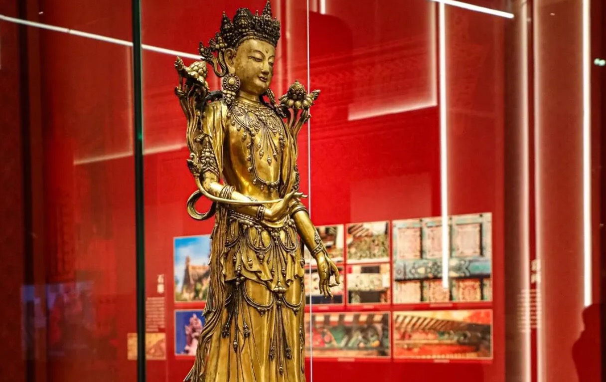 三家单位甩了一圈锅，600年菩萨像身上的TCL广告还是没人认
