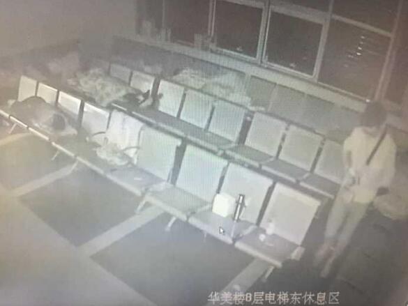 窃贼破解密码后给自己“发红包” 民警称“头回遇见”