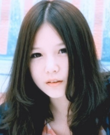 本兮,原名马晓晨 ,1994年6月30日出生于新疆奎屯,中国内地女歌手