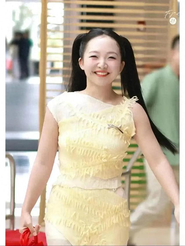辣目洋子减肥成功, 看起来还是不漂亮, 原来好不好看与胖瘦无关